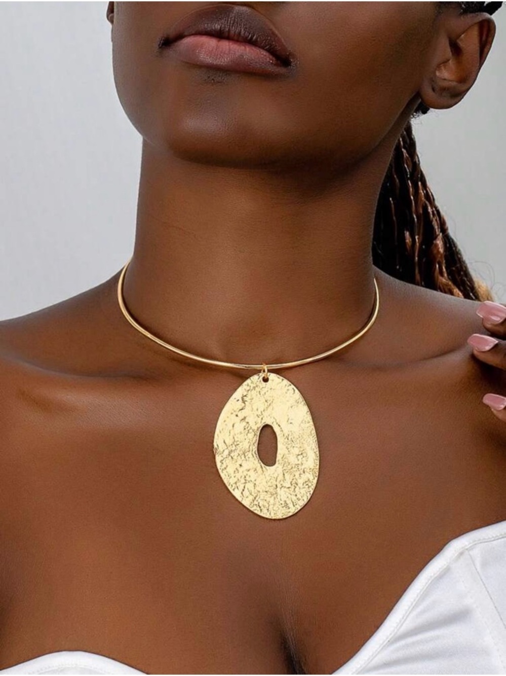 Gold Statement Oval Pendant Choker Necklace - Unbranded